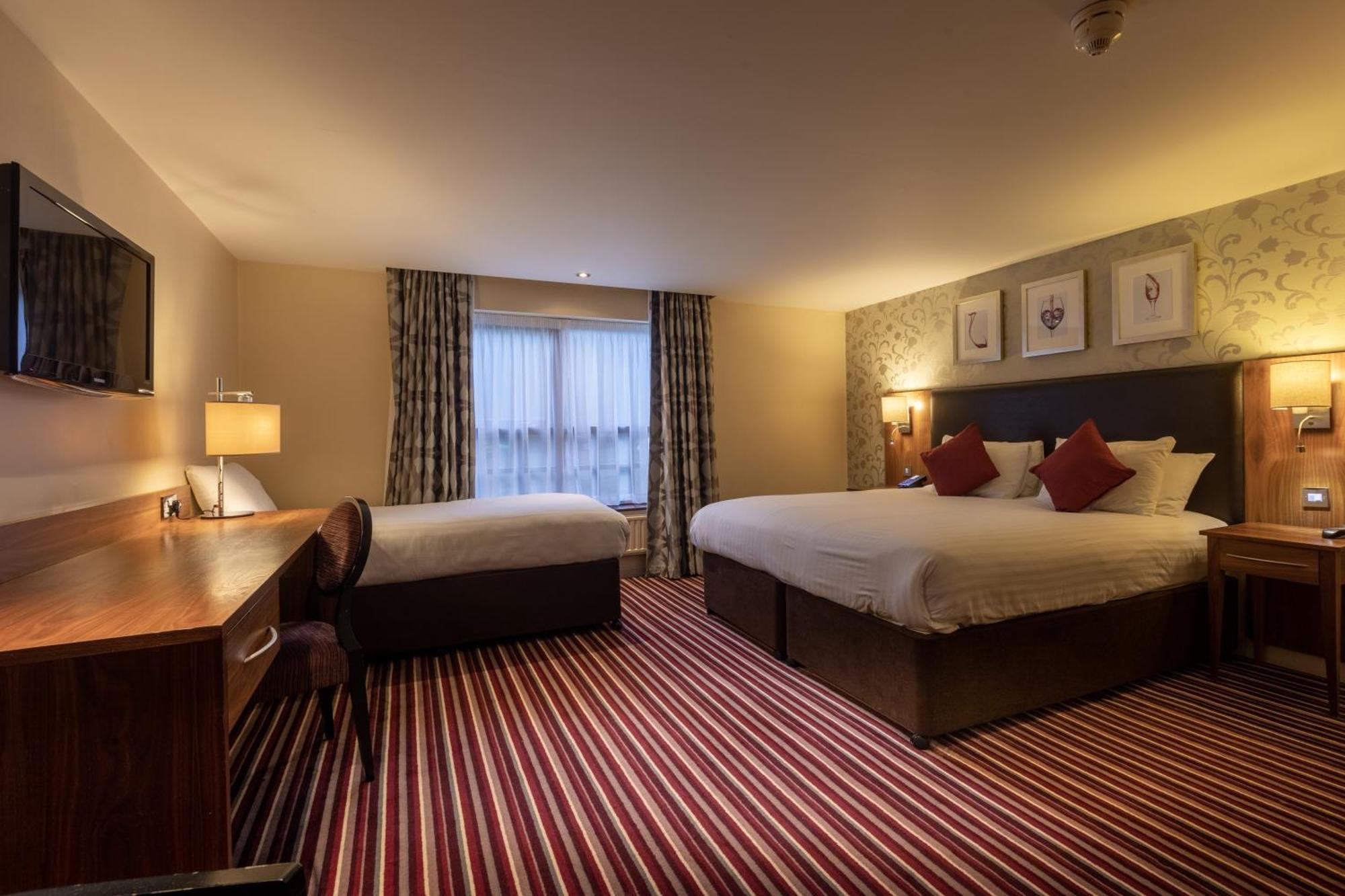 Gloucester Robinswood Hotel, BW Signature Collection Екстериор снимка